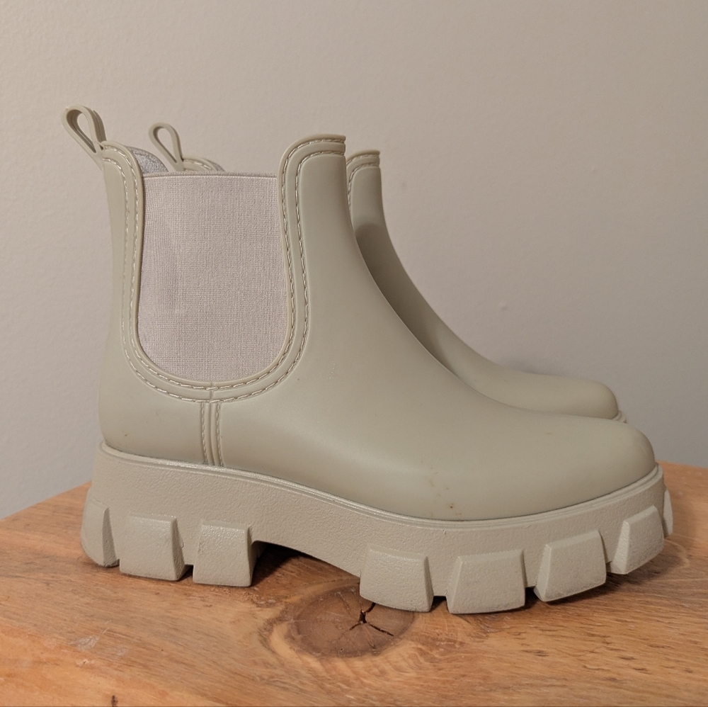 Jeffrey Campbell Platform Lug Sole Chelsea Rain Boot - Picture 3 of 7